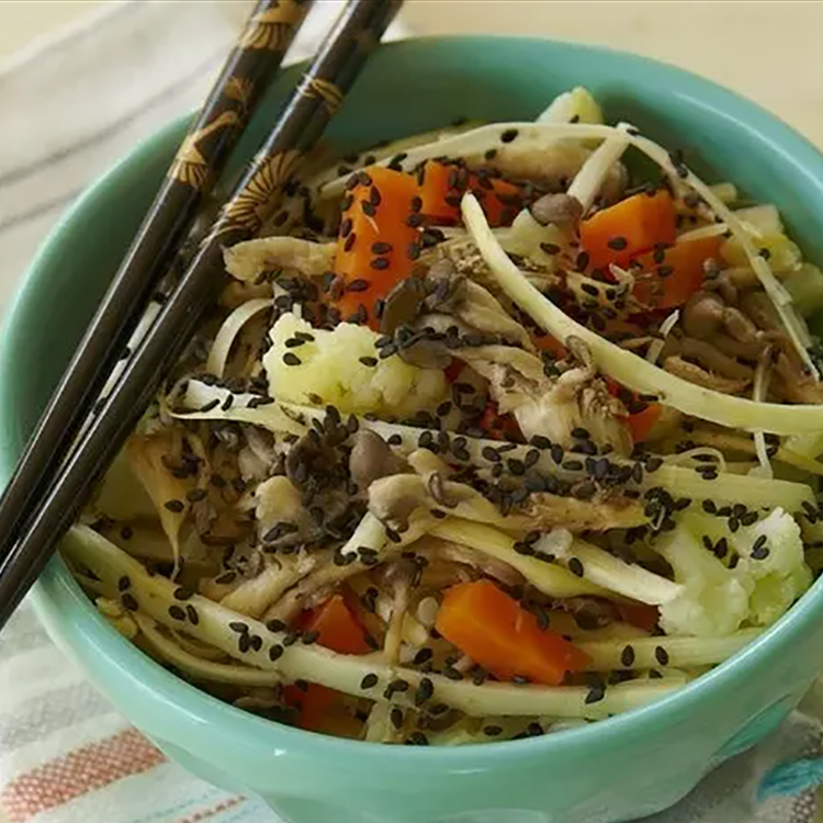 Yakisoba de palmito com legumes