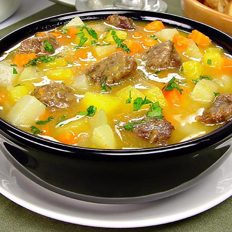 Sopa de carne com legumes