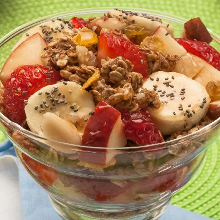 Salada de Frutas com Granola e Mel