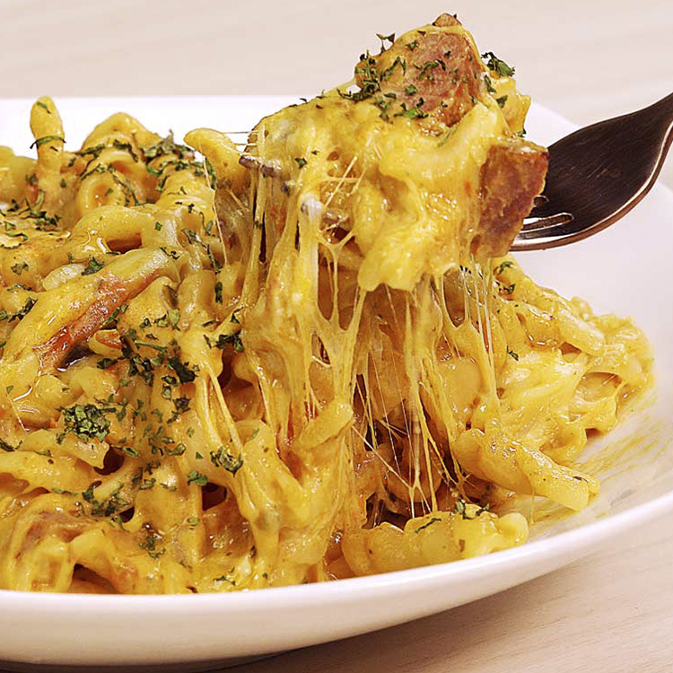 Macarrão com Frango na Panela de Pressão